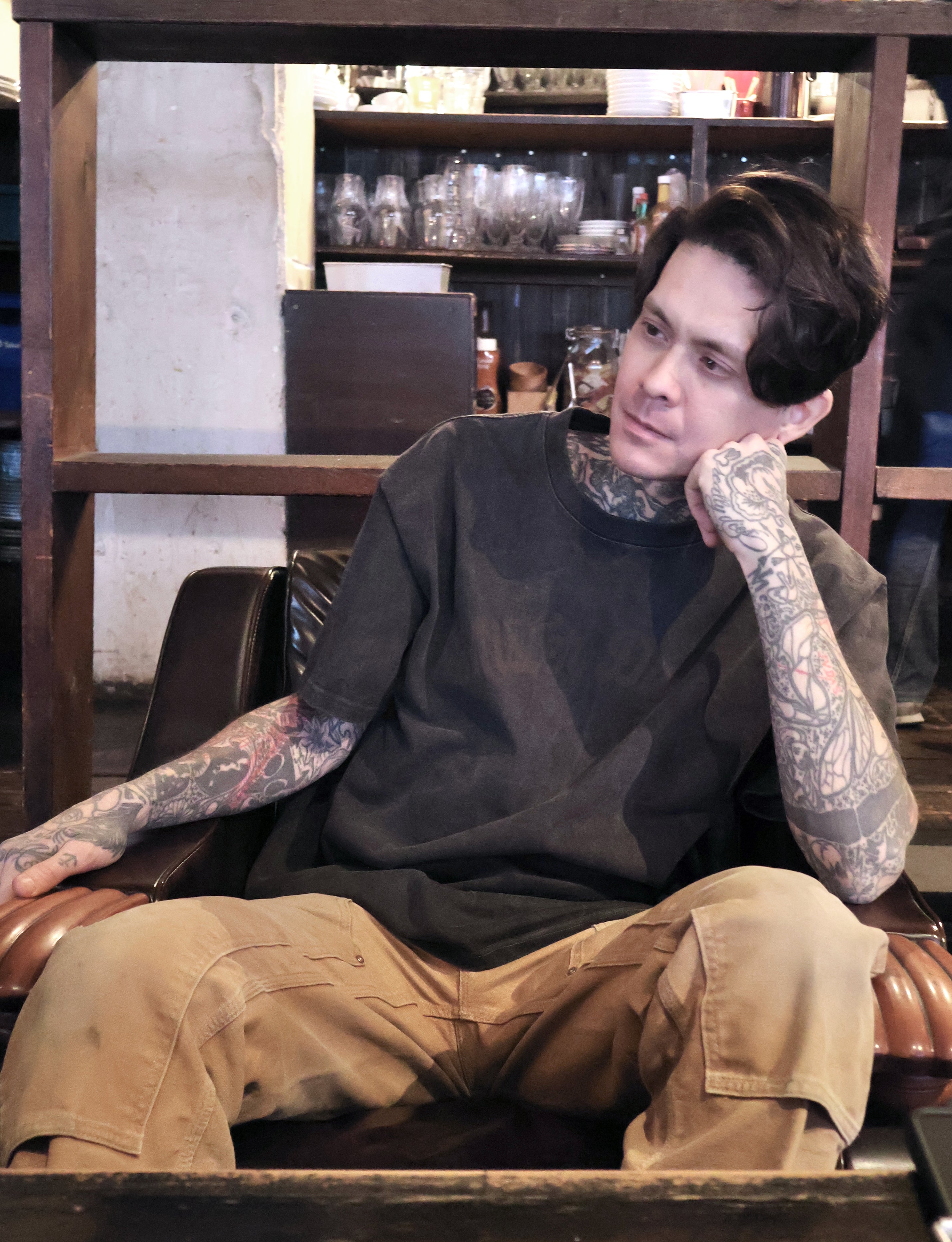 GARMENT DYE HEAVY LOOSE FIT TEE SS. LOGO-01